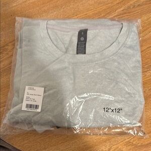 Lululemon Athletica Gray Short Sleeve Tee